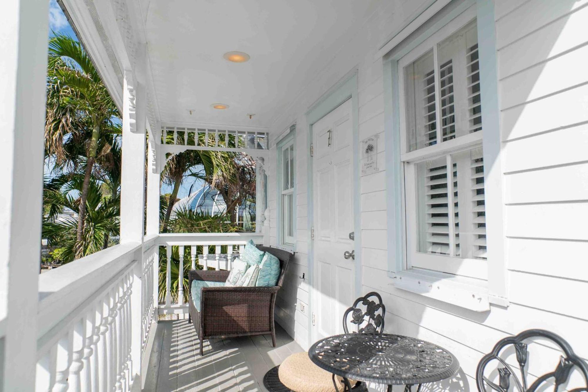 Southernmost Point Guest House & Garden Bar Key West Exterior foto